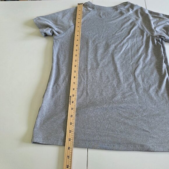 Under Armour T Shirt Women M Gray Lot of 2 Loose Fit HeatGear Ligthweight Active - Picture 6 of 14